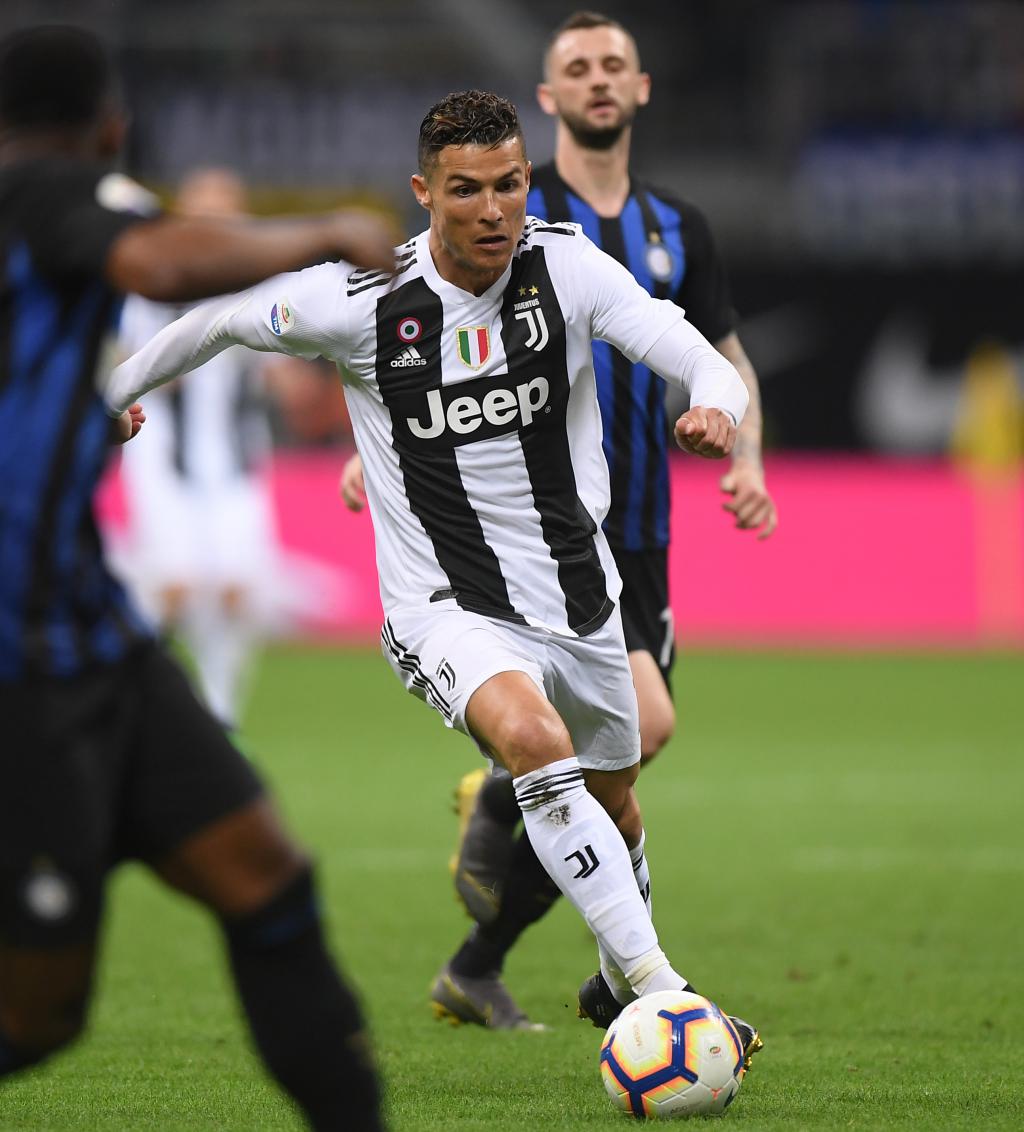 TA：为储备体能，基耶萨在圣诞节当天独自在利物浦基地加训（TA：为提升体能储备，基耶萨圣诞节独自在利物浦基地加练）