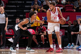 拉波尔特：亚马尔不该想太多；我想保持高水平参加明年世界杯（拉波尔特：亚马尔无需过度思考；我力争维持高水准征战明年世界杯）