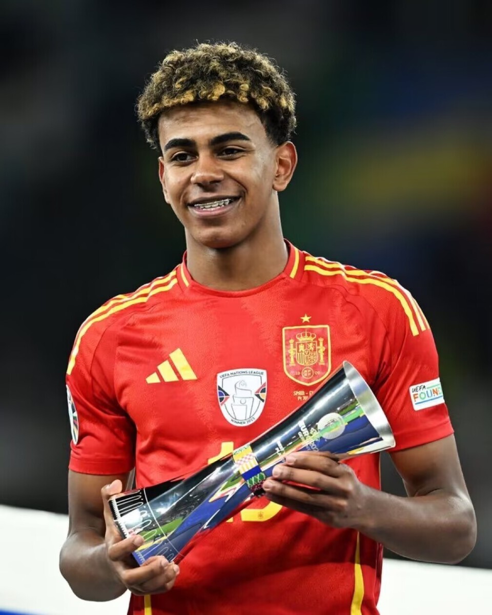 亨利：巴萨不能继续这样防守了，这在当今的足球时代行不通（亨利：巴萨这套防守已过时，放在现代足球里行不通）