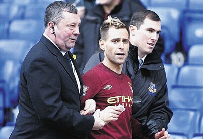 2025赛季中超客场积分前5：海港15战11胜高居第一，申花第二（中超2025赛季客场积分榜前五：海港15战11胜领跑，申花位居第二）