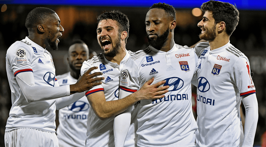 贝纳蒂亚：我和德布劳内谈过，但当时他已接近签约那不勒斯了（贝纳蒂亚称曾与德布劳内沟通，但当时他已基本确定加盟那不勒斯）