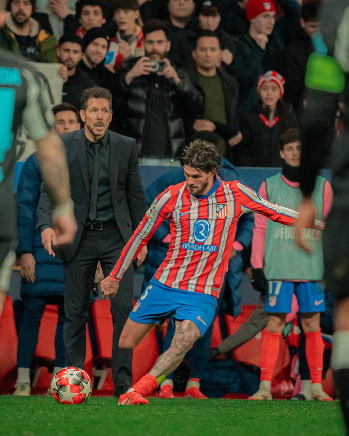 足球中超球队官宣签下韩国国脚（中超俱乐部正式宣布签约韩国国脚）